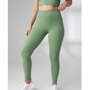 Vitality Leggings ( Balance Athletica Gymshark Alphalete Lululemon BuffBunny)